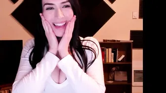 badgirlmad chaturbate slim mulatto dancing erotic dance