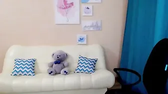 blindlovee myfreecams sexy doll squeezes shaved holes