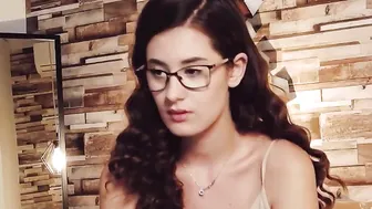 anniekarrera1 myfreecams busty slut brings herself to squirt