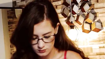 anniekarrera1 myfreecams sultry confused hard pussy