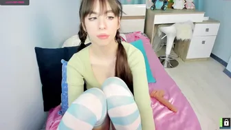 ann_leinhart chaturbate irresistible female posing in lingerie