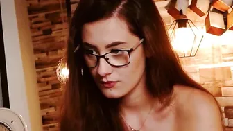 anniekarrera1 myfreecams modest babe tickles clit