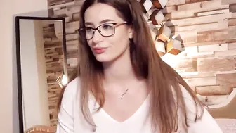 anniekarrera1 myfreecams flirt4free