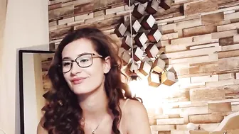 anniekarrera1 myfreecams Piquant skin