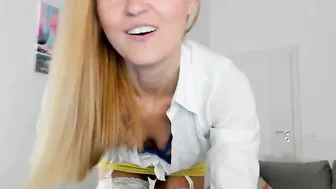 aoifeoneal myfreecams Busty lady