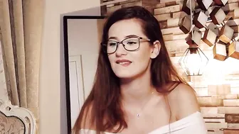anniekarrera1 myfreecams shy on webcam