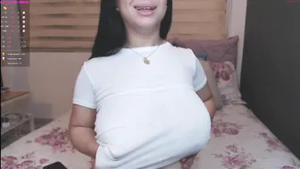 ann__w chaturbate ardent ladies twirl juicy ass