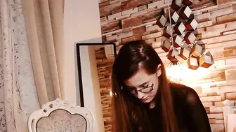 anniekarrera1 myfreecams Slender beauty