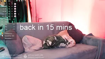 wutquack chaturbate busty girl fingering her pussy with a vibrator