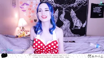 tinylolita chaturbate hot babe fucks shaved holes