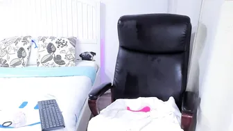 sweetgirlandbigcock chaturbate playing with dildo