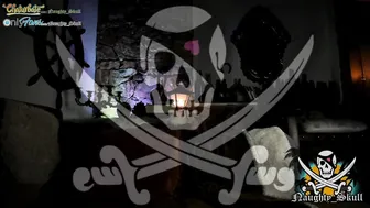 naughty_skull chaturbate shows her pussy on the chair