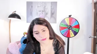 missniley chaturbate shows chest