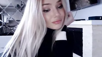 yveline myfreecams Curly chick