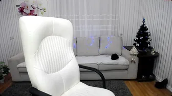 lolly_new chaturbate pleasant babe touches sexual lips with fingers