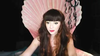xjoannabearx myfreecams adorable little doll and her little holes
