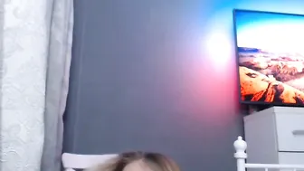 yveline myfreecams Solo caresses