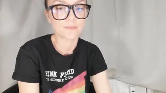 wineythepooh myfreecams openwork blonde erotically moving in front of the camera