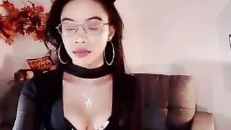 shiisundai myfreecams babe in stockings passionately masturbating cunt