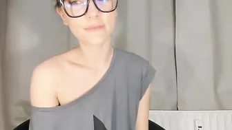 wineythepooh myfreecams naughty babe caresses vaginal hole