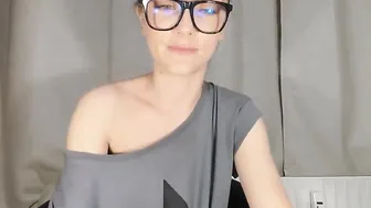 wineythepooh myfreecams naughty babe caresses vaginal hole