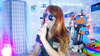 squishergirl myfreecams tempting chick fingering pussy