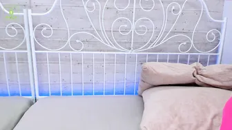 vikkilustful chaturbate myfreecams