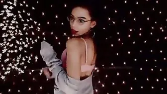 shiisundai myfreecams big tits slut