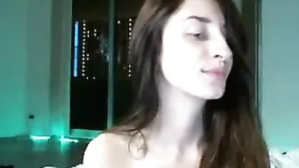 selerah myfreecams beautiful bitch enjoys cunnilingus