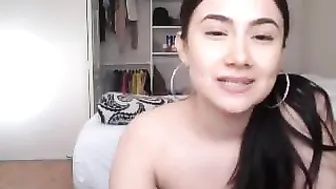 mthedoll myfreecams busty blonde licks nipples