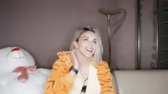 miss_smit chaturbate Curly woman