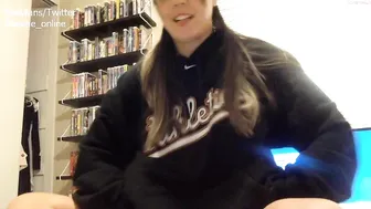 maxine_online chaturbate sexy slut caresses sex lips