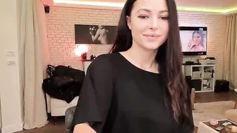 just_giamfc myfreecams dressing/undressing