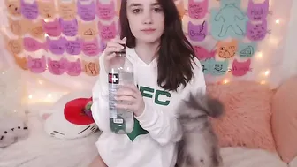 kitty myfreecams front seat thinks