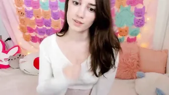 kitty myfreecams loves jerking off and catches the buzz from the process