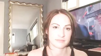 jalyn myfreecams satisfied with sex toy