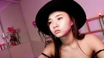 kiss_online chaturbate adult skin masturbates with fingers