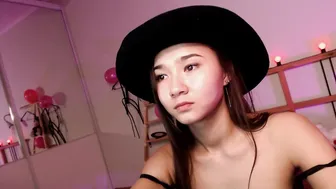 kiss_online chaturbate adult skin masturbates with fingers