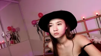 kiss_online chaturbate adult skin masturbates with fingers