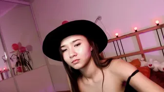 kiss_online chaturbate adult skin masturbates with fingers