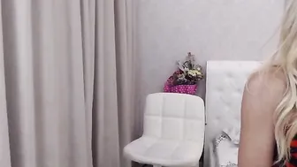 anyaa_ myfreecams sweet lady caresses pussy