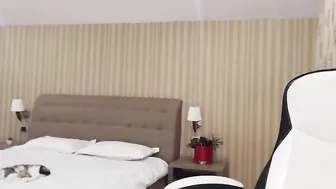 anyaa_ myfreecams painted chick sucks dildo