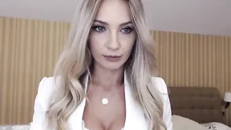 anyaa_ myfreecams decided to arrange a vipshow with a vulgar contest