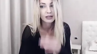 anyaa_ myfreecams ardent schoolgirl fingering sex toys