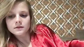 taylorwolfe myfreecams slim confused gently squeezes vagina