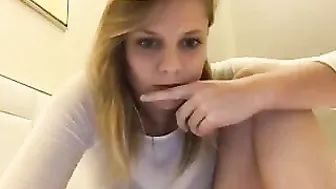 taylorwolfe myfreecams luxury sluts jerking off