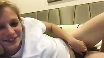 taylorwolfe myfreecams seductive blonde fucks sex toys