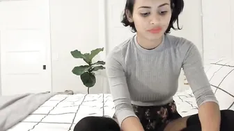stacy_x3 myfreecams Young prankster