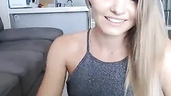 snowwhite4you myfreecams nude babe gets pussy fucked