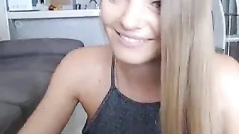 snowwhite4you myfreecams nude babe gets pussy fucked